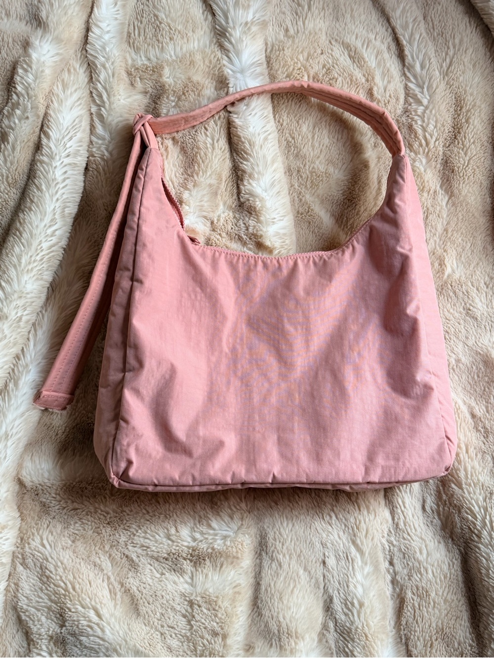 BAGGU Nylon Shoulder Bag in Rose Tan | UO Exclusive